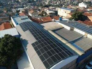 Sistema de 57,96 kWp instalado em um colégio, Belo Horizonte MG, economia anual de aproximadamente R$ 75.000,00
