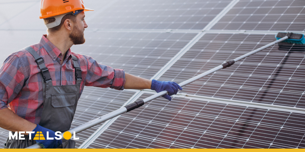 Entenda a Importância da Limpeza e Manutenção de Sistemas Fotovoltaicos
